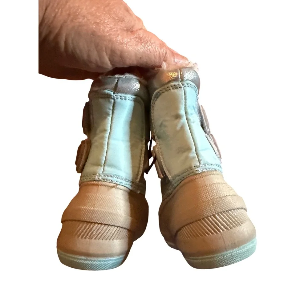 Cat Jack Kids Girls Silver Faux Fur Lined‎ Snow Boots Size 5